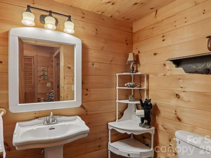 1061 Setzer Cove Road, Maggie Valley, NC 28751.  MLS# CAR4404005, YatesRealty ID 36708. 