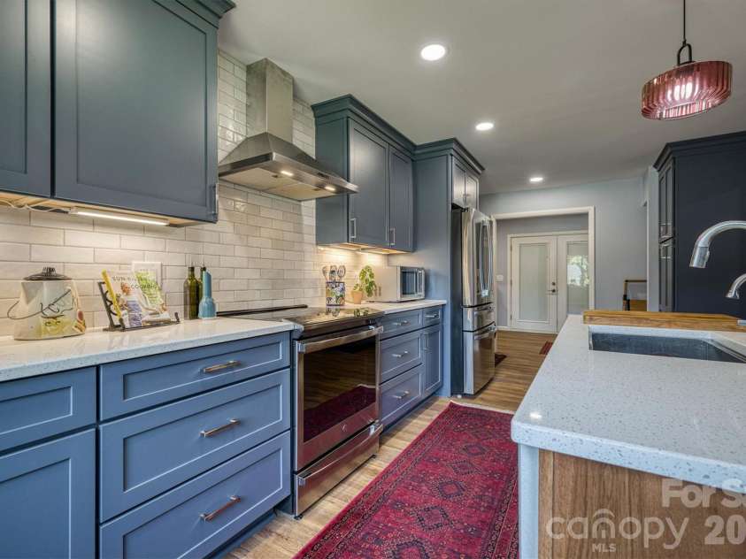 214 Howard Street, Morganton, NC 28655.  MLS# CAR4284499, YatesRealty ID 3671. Medallion Cabinets & Cambria Countertops