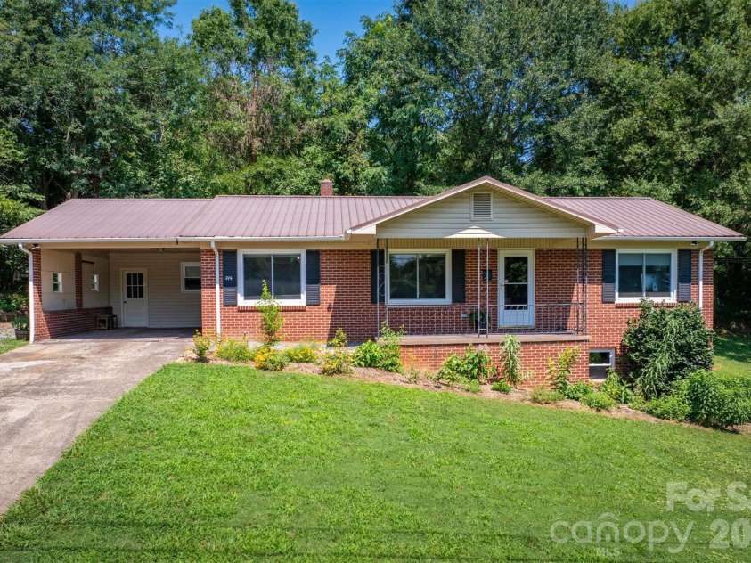 214 Howard Street, Morganton, NC 28655.  MLS# CAR4284499, YatesRealty ID 3671. One level living