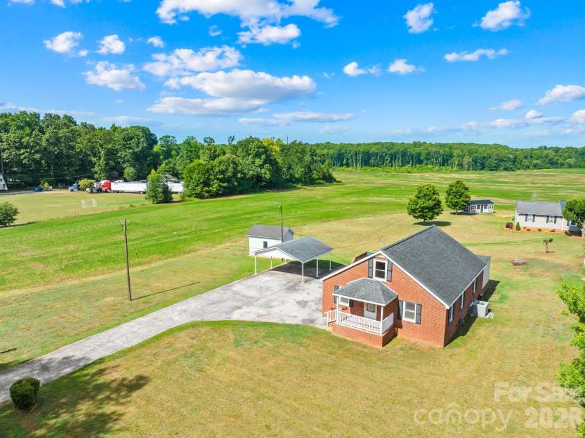 2615 Airport Road, Salisbury, NC 28147.  MLS# CAR4403877, YatesRealty ID 36710. 