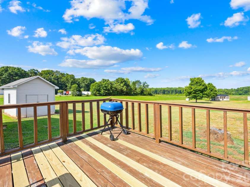2615 Airport Road, Salisbury, NC 28147.  MLS# CAR4403877, YatesRealty ID 36710. 