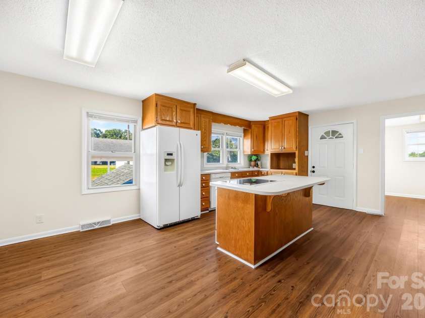 2615 Airport Road, Salisbury, NC 28147.  MLS# CAR4403877, YatesRealty ID 36710. 