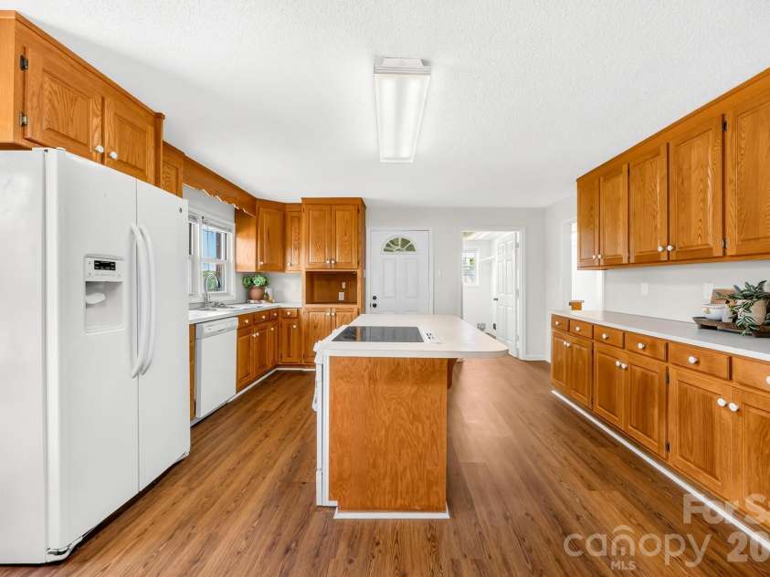 2615 Airport Road, Salisbury, NC 28147.  MLS# CAR4403877, YatesRealty ID 36710. 