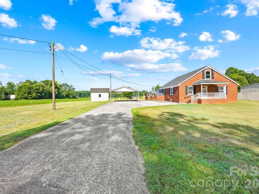 2615 Airport Road, Salisbury, NC 28147.  MLS# CAR4403877, YatesRealty ID 36710. 