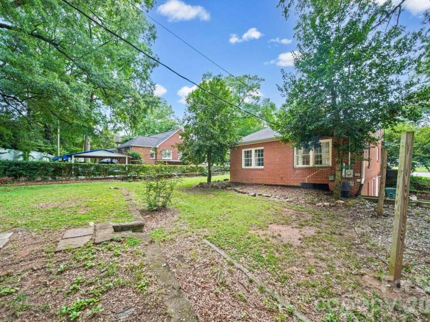 1214 York Street, Gastonia, NC 28052.  MLS# CAR4403849, YatesRealty ID 36712. 
