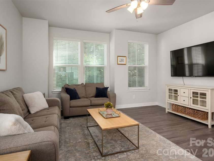 511 Old Mill Road, Charlotte, NC 28206.  MLS# CAR4403394, YatesRealty ID 36713. 