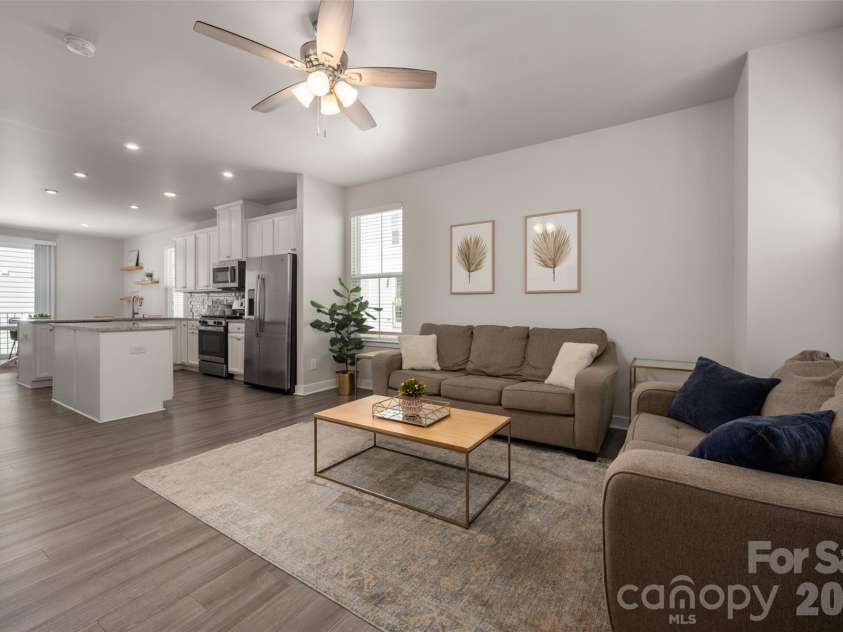 511 Old Mill Road, Charlotte, NC 28206.  MLS# CAR4403394, YatesRealty ID 36713. 