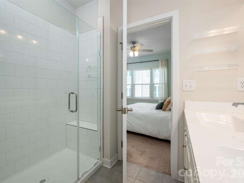 511 Old Mill Road, Charlotte, NC 28206.  MLS# CAR4403394, YatesRealty ID 36713. 