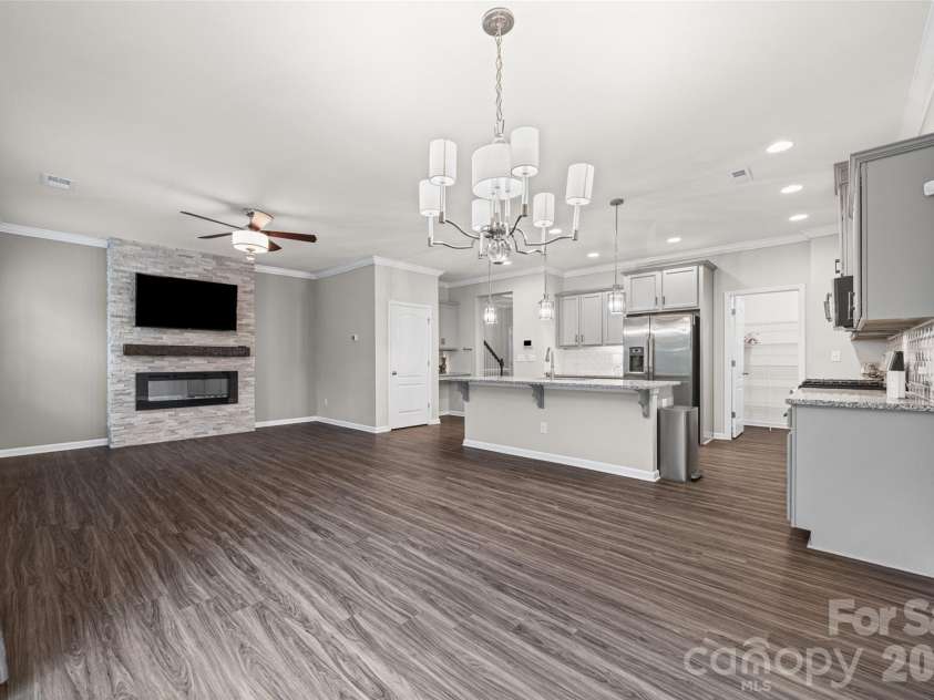 623 Amber Meadows Way, Fort Mill, SC 29708.  MLS# CAR4402607, YatesRealty ID 36714. Family Room