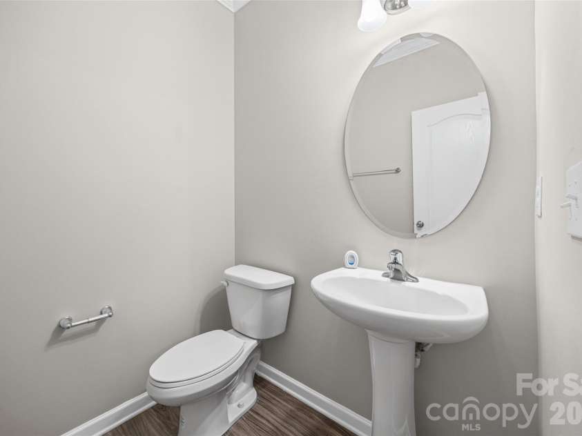 623 Amber Meadows Way, Fort Mill, SC 29708.  MLS# CAR4402607, YatesRealty ID 36714. Powder Room