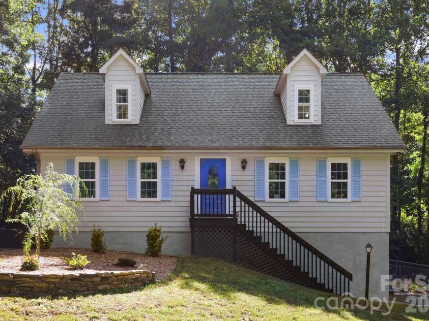 209 Mint Way, Flat Rock, NC 28731.  MLS# CAR4396693, YatesRealty ID 36716. 