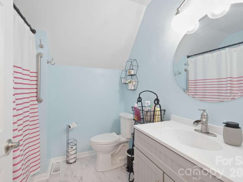 209 Mint Way, Flat Rock, NC 28731.  MLS# CAR4396693, YatesRealty ID 36716. 