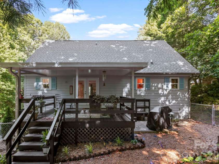 209 Mint Way, Flat Rock, NC 28731.  MLS# CAR4396693, YatesRealty ID 36716. 