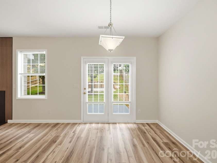 125 Morrocroft Lane, Mooresville, NC 28117.  MLS# CAR4397843, YatesRealty ID 36718. 