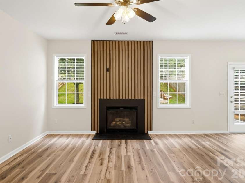 125 Morrocroft Lane, Mooresville, NC 28117.  MLS# CAR4397843, YatesRealty ID 36718. 