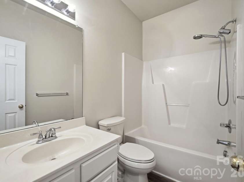 125 Morrocroft Lane, Mooresville, NC 28117.  MLS# CAR4397843, YatesRealty ID 36718. 