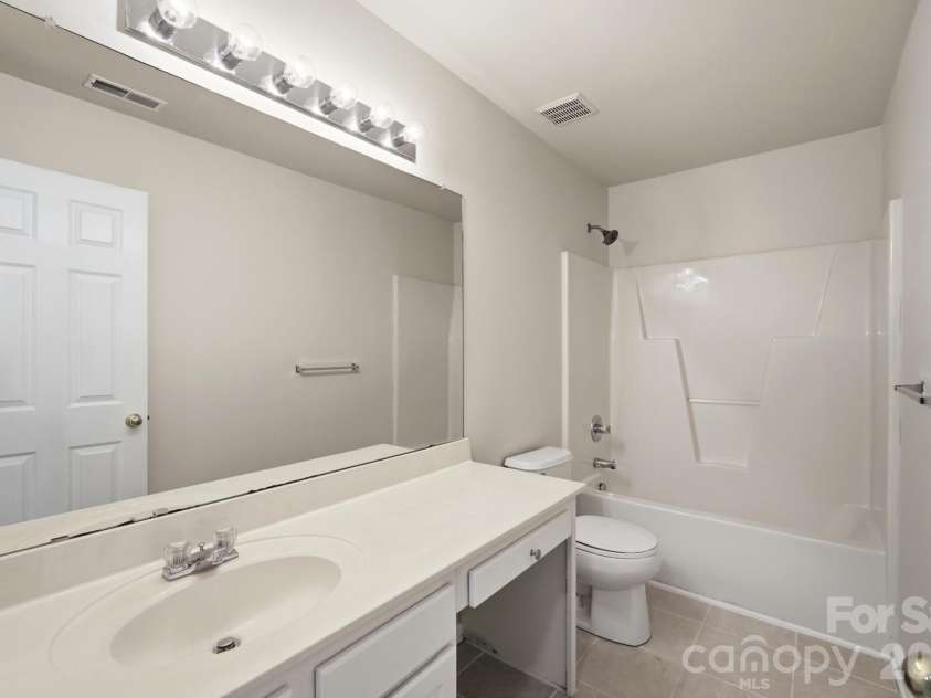 125 Morrocroft Lane, Mooresville, NC 28117.  MLS# CAR4397843, YatesRealty ID 36718. 