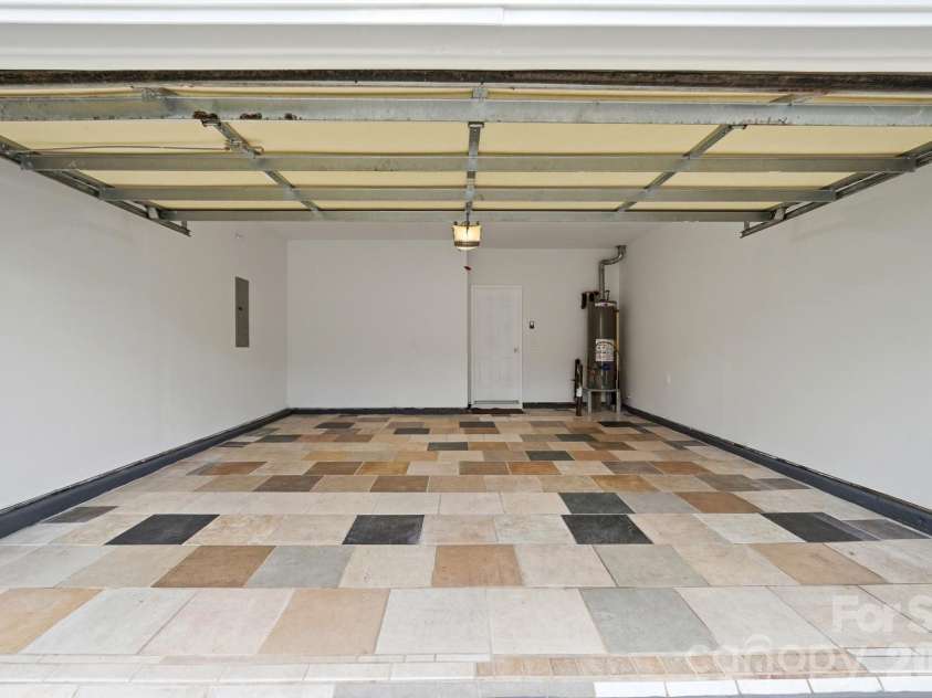 125 Morrocroft Lane, Mooresville, NC 28117.  MLS# CAR4397843, YatesRealty ID 36718. 