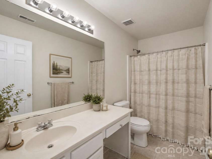125 Morrocroft Lane, Mooresville, NC 28117.  MLS# CAR4397843, YatesRealty ID 36718. 