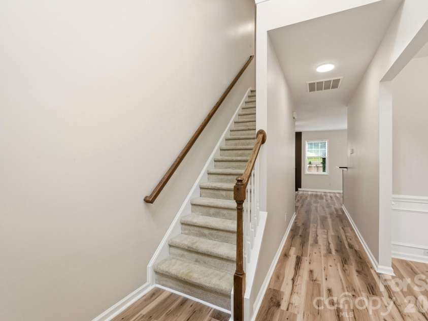 125 Morrocroft Lane, Mooresville, NC 28117.  MLS# CAR4397843, YatesRealty ID 36718. From entry