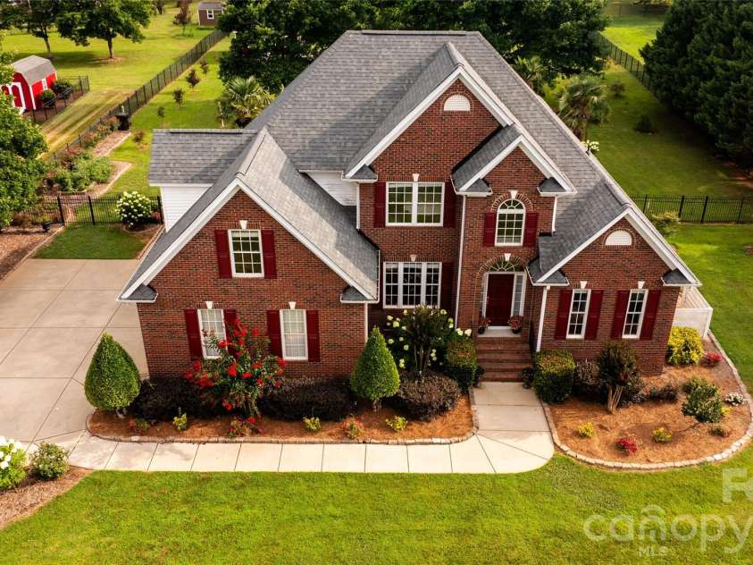 527 Hallman Drive, Rock Hill, SC 29732.  MLS# CAR4401140, YatesRealty ID 36719. 