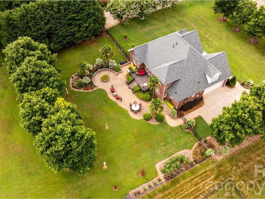 527 Hallman Drive, Rock Hill, SC 29732.  MLS# CAR4401140, YatesRealty ID 36719. 