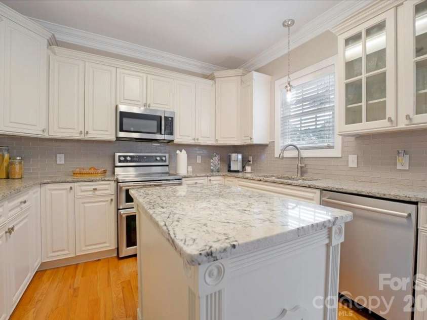 527 Hallman Drive, Rock Hill, SC 29732.  MLS# CAR4401140, YatesRealty ID 36719. 