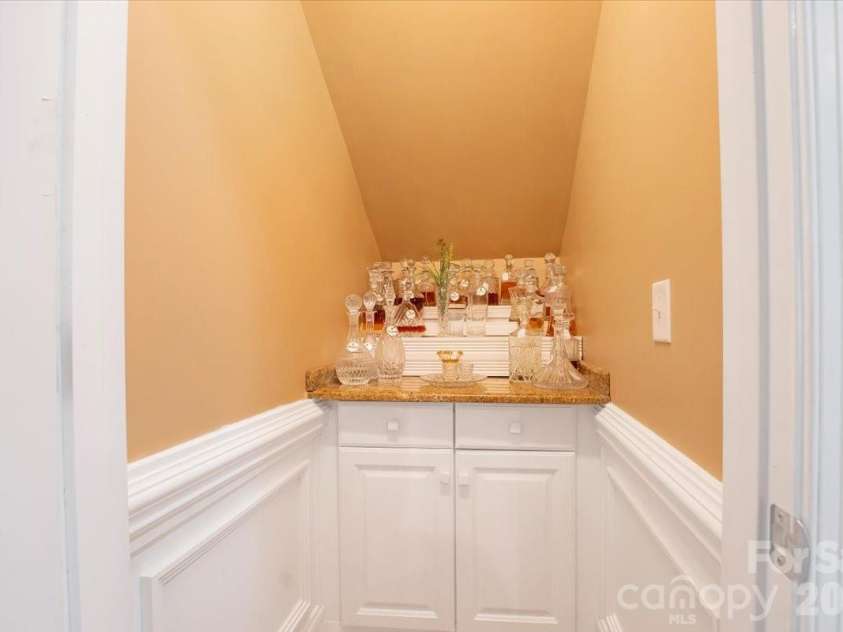 527 Hallman Drive, Rock Hill, SC 29732.  MLS# CAR4401140, YatesRealty ID 36719. 