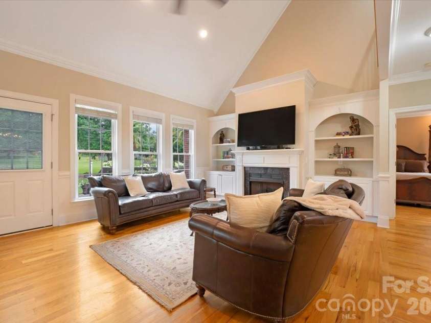 527 Hallman Drive, Rock Hill, SC 29732.  MLS# CAR4401140, YatesRealty ID 36719. 