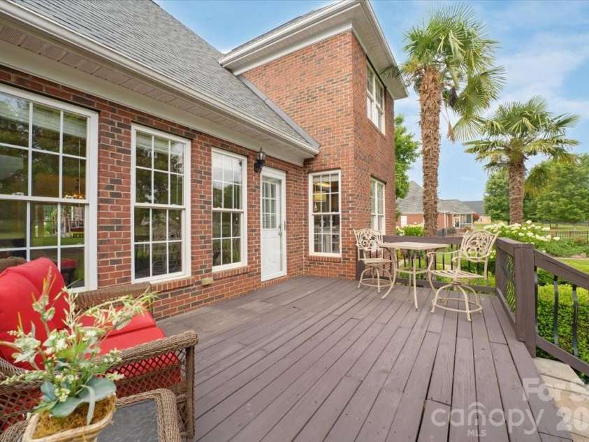 527 Hallman Drive, Rock Hill, SC 29732.  MLS# CAR4401140, YatesRealty ID 36719. 