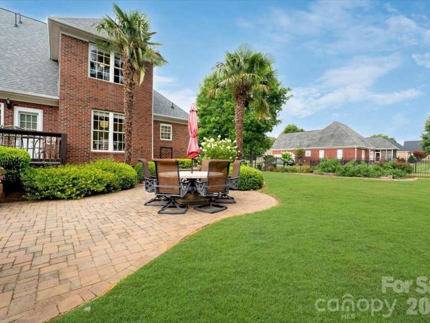 527 Hallman Drive, Rock Hill, SC 29732.  MLS# CAR4401140, YatesRealty ID 36719. 