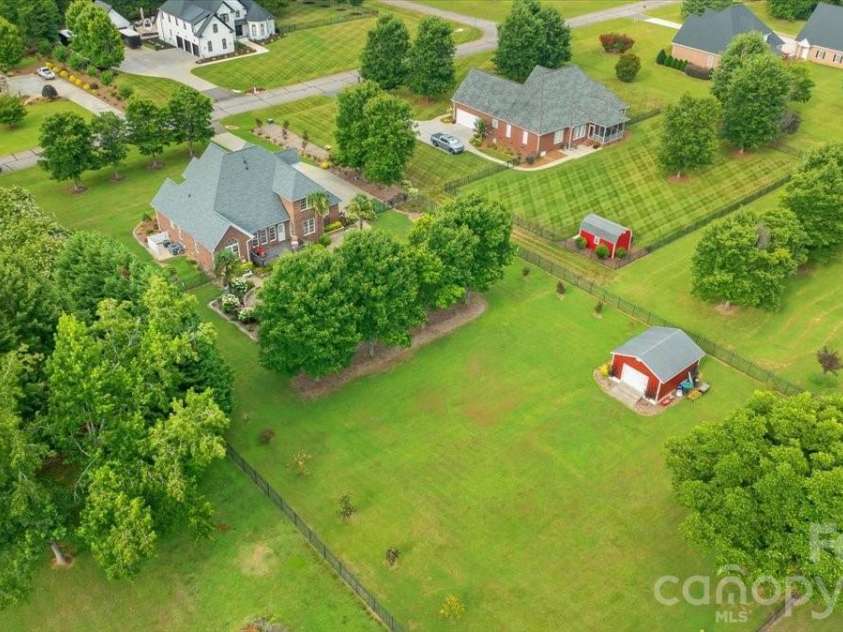 527 Hallman Drive, Rock Hill, SC 29732.  MLS# CAR4401140, YatesRealty ID 36719. 
