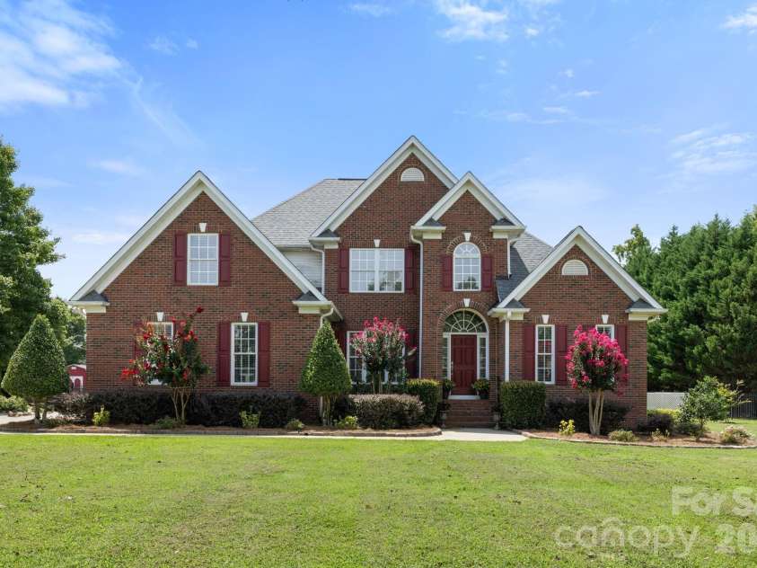 527 Hallman Drive, Rock Hill, SC 29732.  MLS# CAR4401140, YatesRealty ID 36719. 