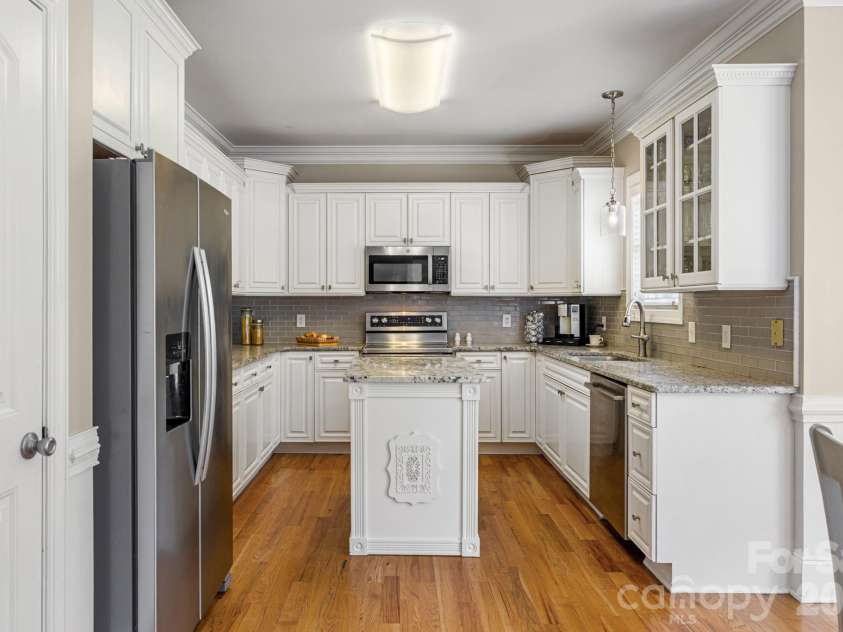 527 Hallman Drive, Rock Hill, SC 29732.  MLS# CAR4401140, YatesRealty ID 36719. 