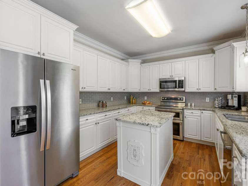 527 Hallman Drive, Rock Hill, SC 29732.  MLS# CAR4401140, YatesRealty ID 36719. 