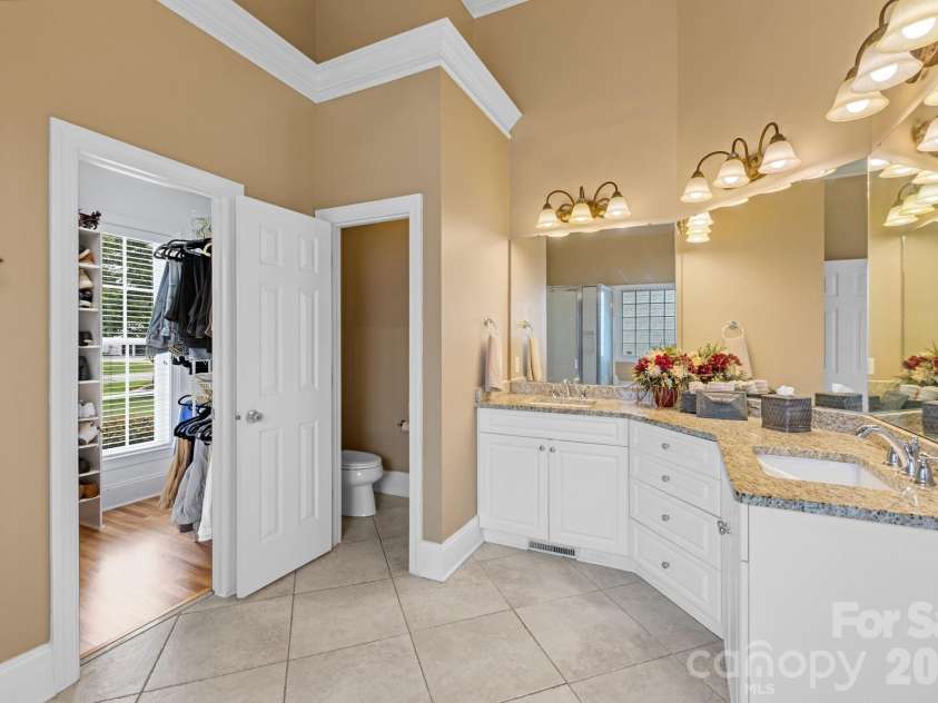 527 Hallman Drive, Rock Hill, SC 29732.  MLS# CAR4401140, YatesRealty ID 36719. 