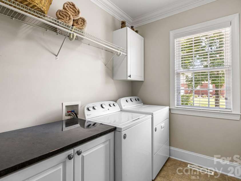 527 Hallman Drive, Rock Hill, SC 29732.  MLS# CAR4401140, YatesRealty ID 36719. 