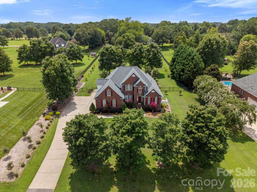 527 Hallman Drive, Rock Hill, SC 29732.  MLS# CAR4401140, YatesRealty ID 36719. 