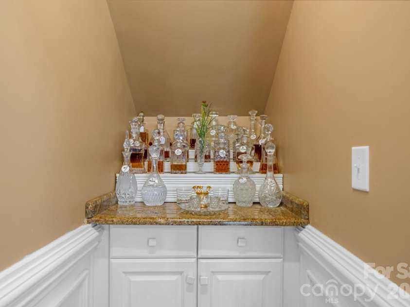 527 Hallman Drive, Rock Hill, SC 29732.  MLS# CAR4401140, YatesRealty ID 36719. Bourbon bar