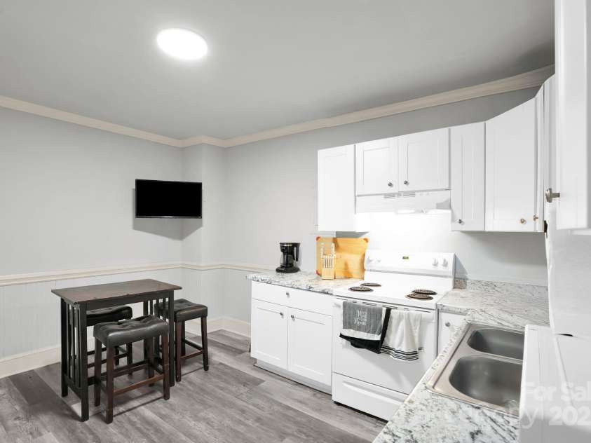 2701 Watson Drive, Charlotte, NC 28208.  MLS# CAR4303278, YatesRealty ID 3672. Unit 1