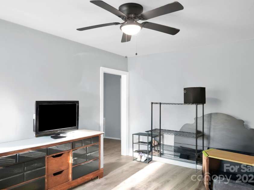 2701 Watson Drive, Charlotte, NC 28208.  MLS# CAR4303278, YatesRealty ID 3672. Unit 2