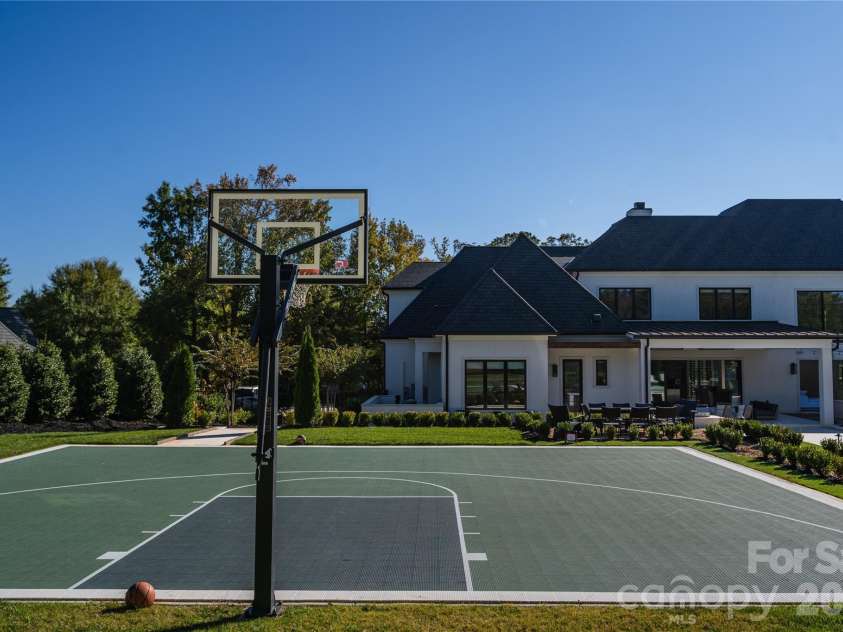 8512 English Turn Lane, Waxhaw, NC 28173.  MLS# CAR4402916, YatesRealty ID 36723. 