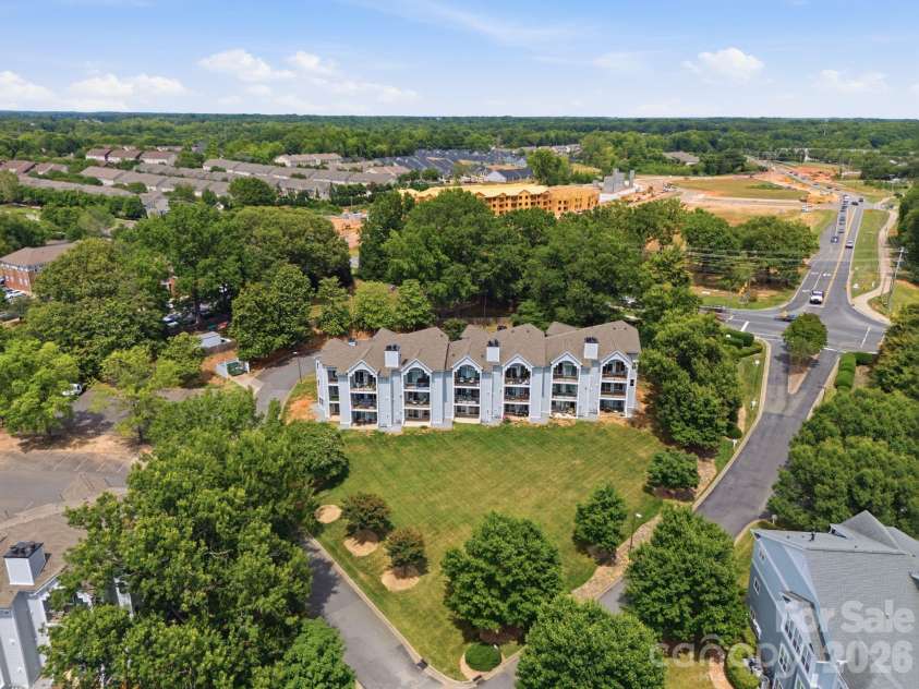 18817 Nautical Drive, Cornelius, NC 28031.  MLS# CAR4395869, YatesRealty ID 36724. 