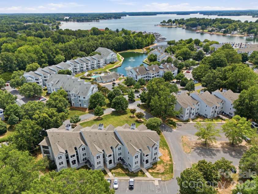 18817 Nautical Drive, Cornelius, NC 28031.  MLS# CAR4395869, YatesRealty ID 36724. 