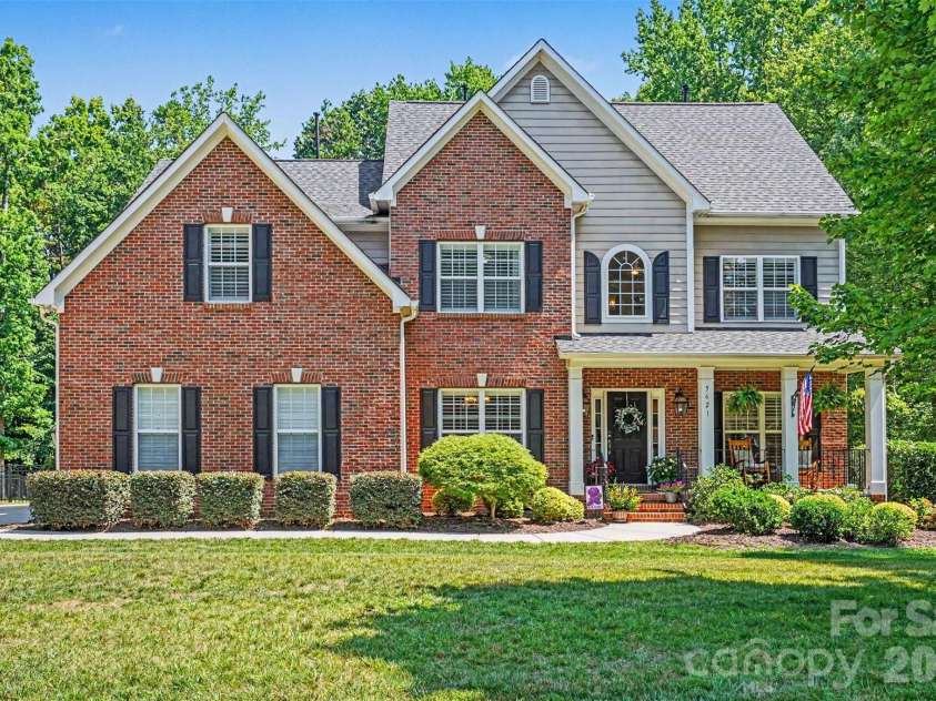 5621 Turkey Oak Drive, Mint Hill, NC 28227.  MLS# CAR4395917, YatesRealty ID 36725. 