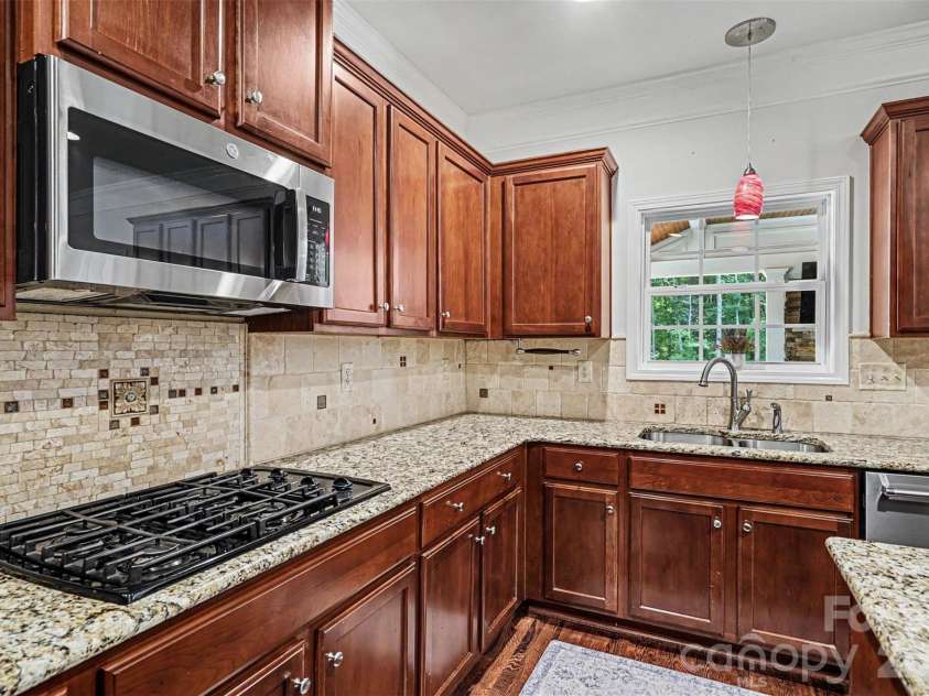 5621 Turkey Oak Drive, Mint Hill, NC 28227.  MLS# CAR4395917, YatesRealty ID 36725. 