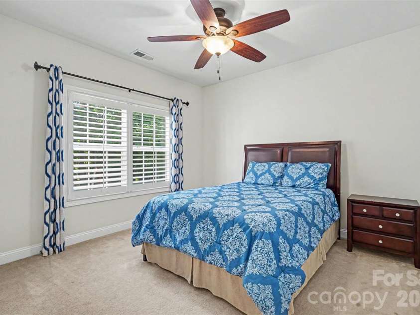 5621 Turkey Oak Drive, Mint Hill, NC 28227.  MLS# CAR4395917, YatesRealty ID 36725. 
