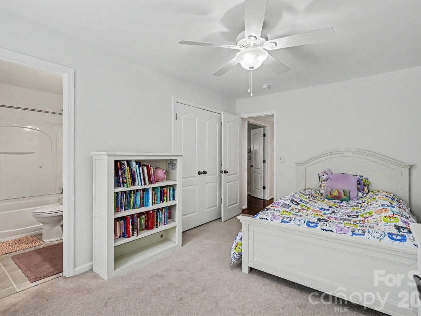 5621 Turkey Oak Drive, Mint Hill, NC 28227.  MLS# CAR4395917, YatesRealty ID 36725. 