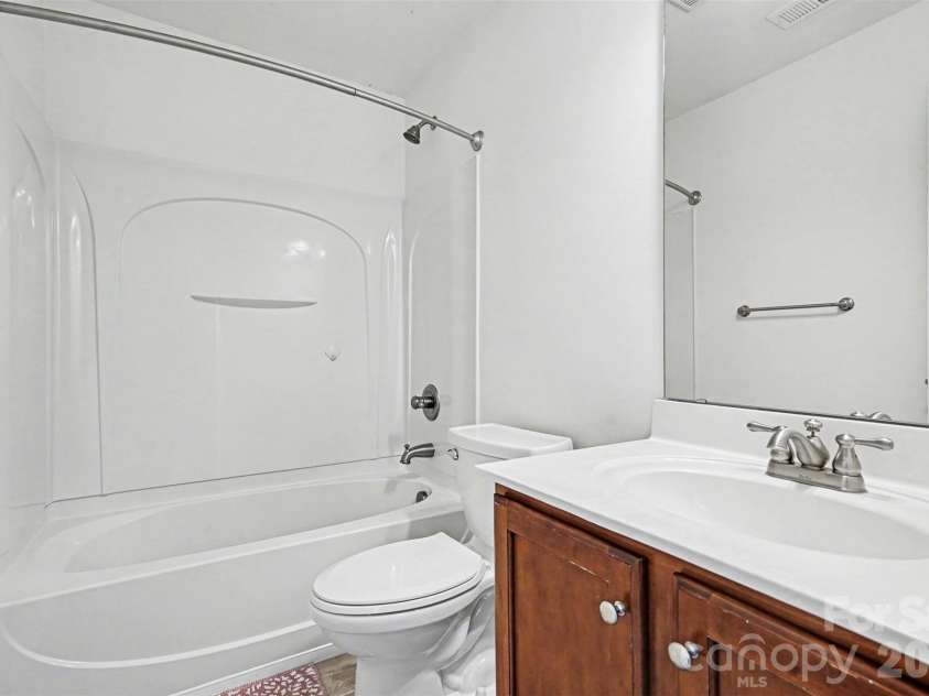 5621 Turkey Oak Drive, Mint Hill, NC 28227.  MLS# CAR4395917, YatesRealty ID 36725. 