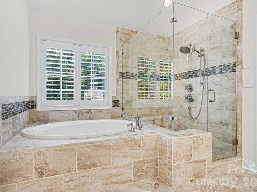 5621 Turkey Oak Drive, Mint Hill, NC 28227.  MLS# CAR4395917, YatesRealty ID 36725. 